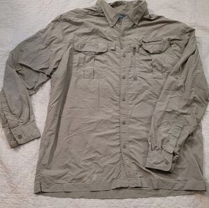 Quest Men's Button-Up Vented Fishing Shirt